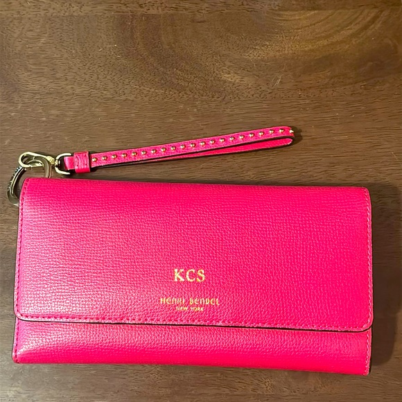 henri bendel Handbags - Henri Bendel Pink Organizer/Cluch